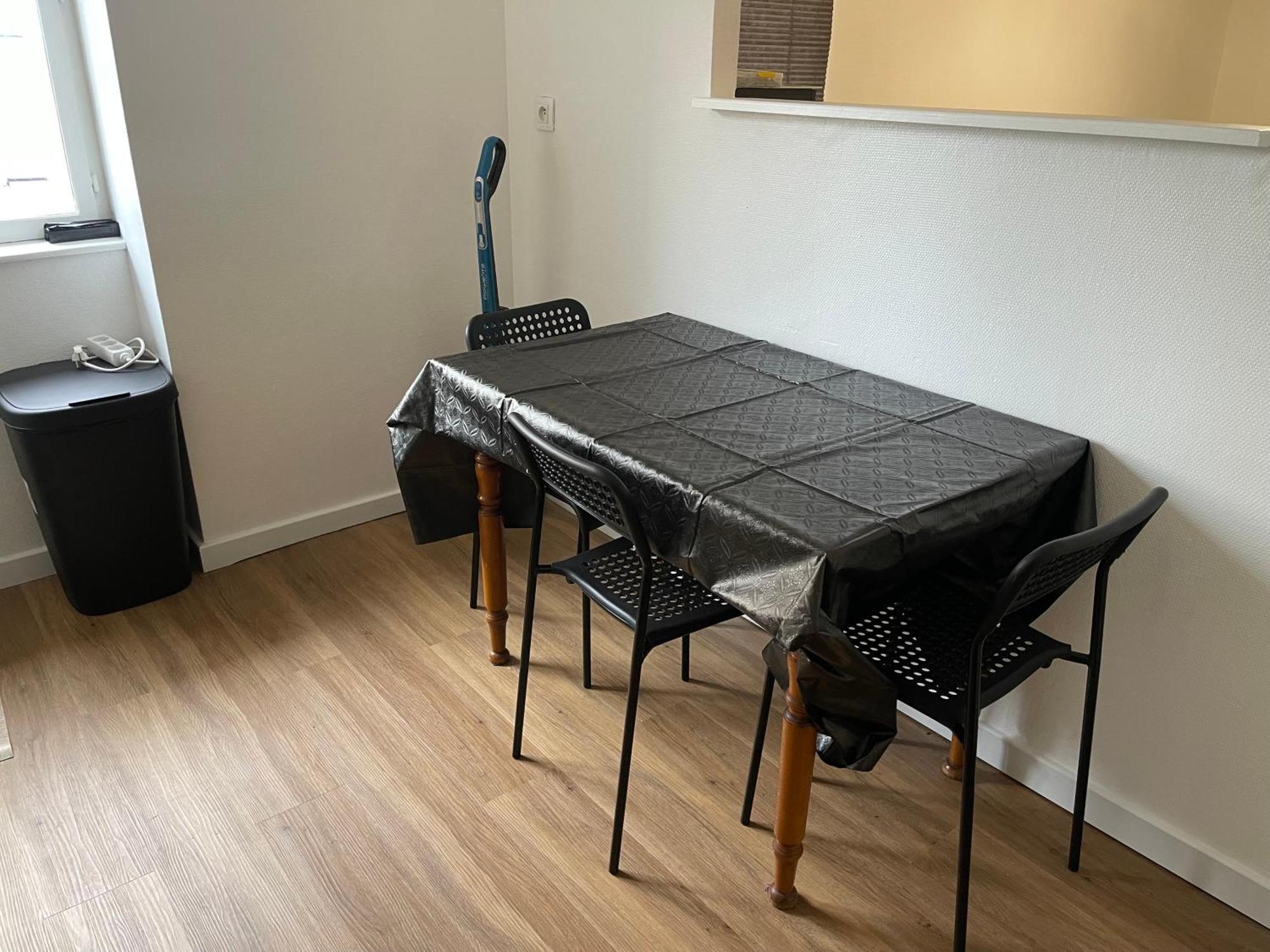 Appartement Hexagone Wifi Un Sejour A Part à Longeville-les-Metz Extérieur photo