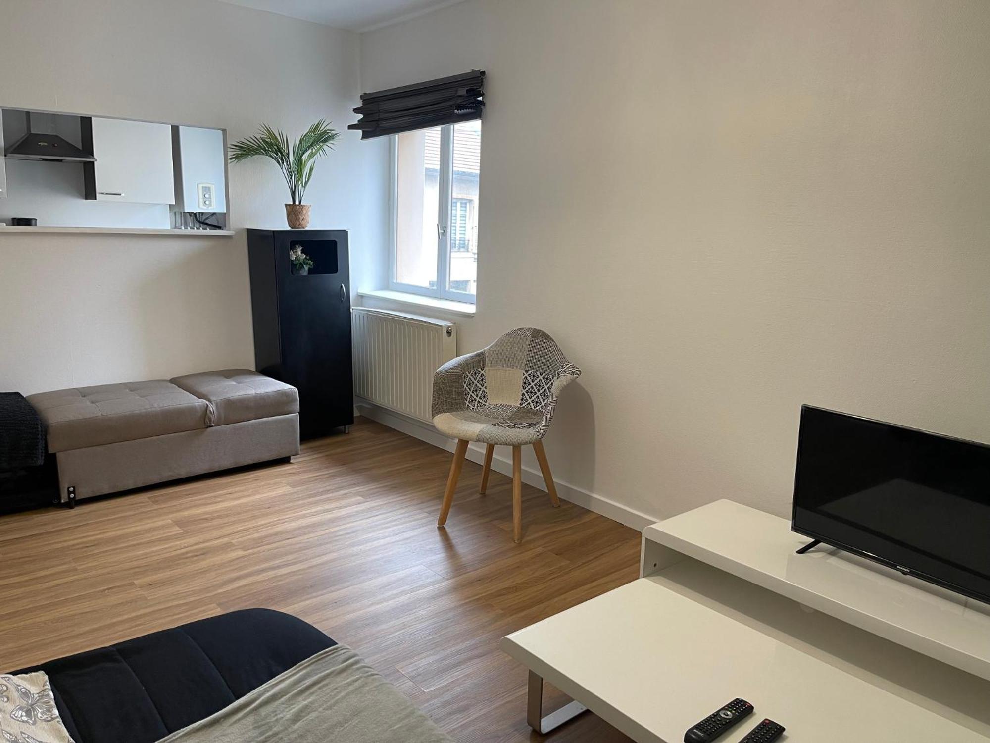 Appartement Hexagone Wifi Un Sejour A Part à Longeville-les-Metz Extérieur photo