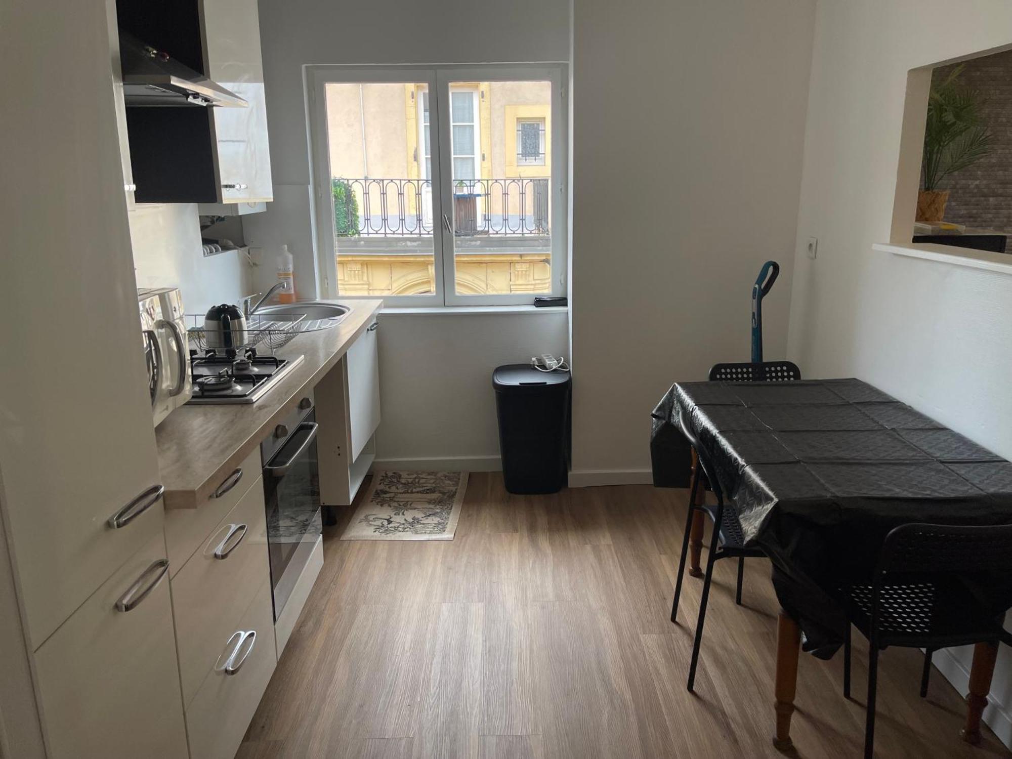 Appartement Hexagone Wifi Un Sejour A Part à Longeville-les-Metz Extérieur photo