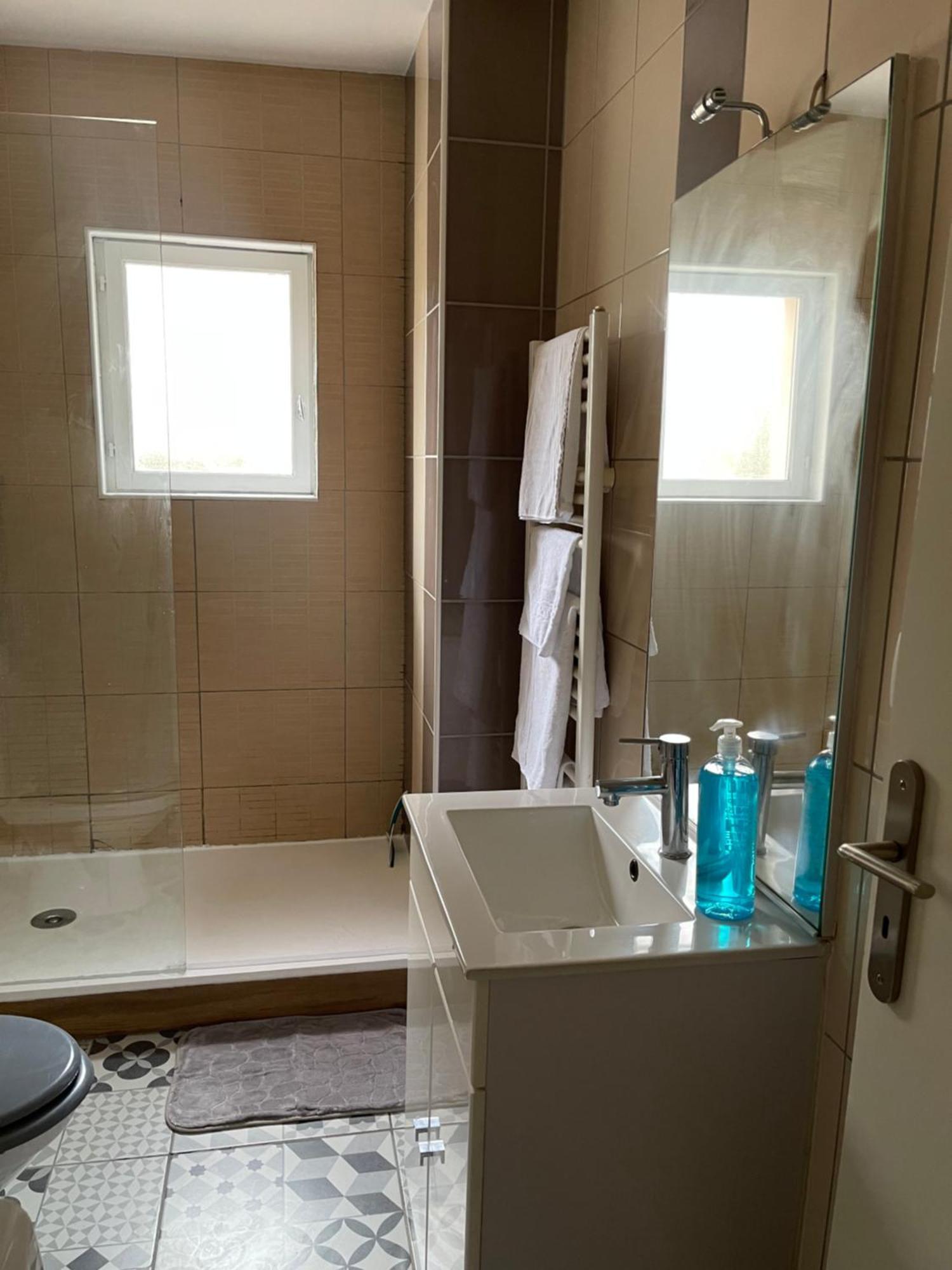 Appartement Hexagone Wifi Un Sejour A Part à Longeville-les-Metz Extérieur photo