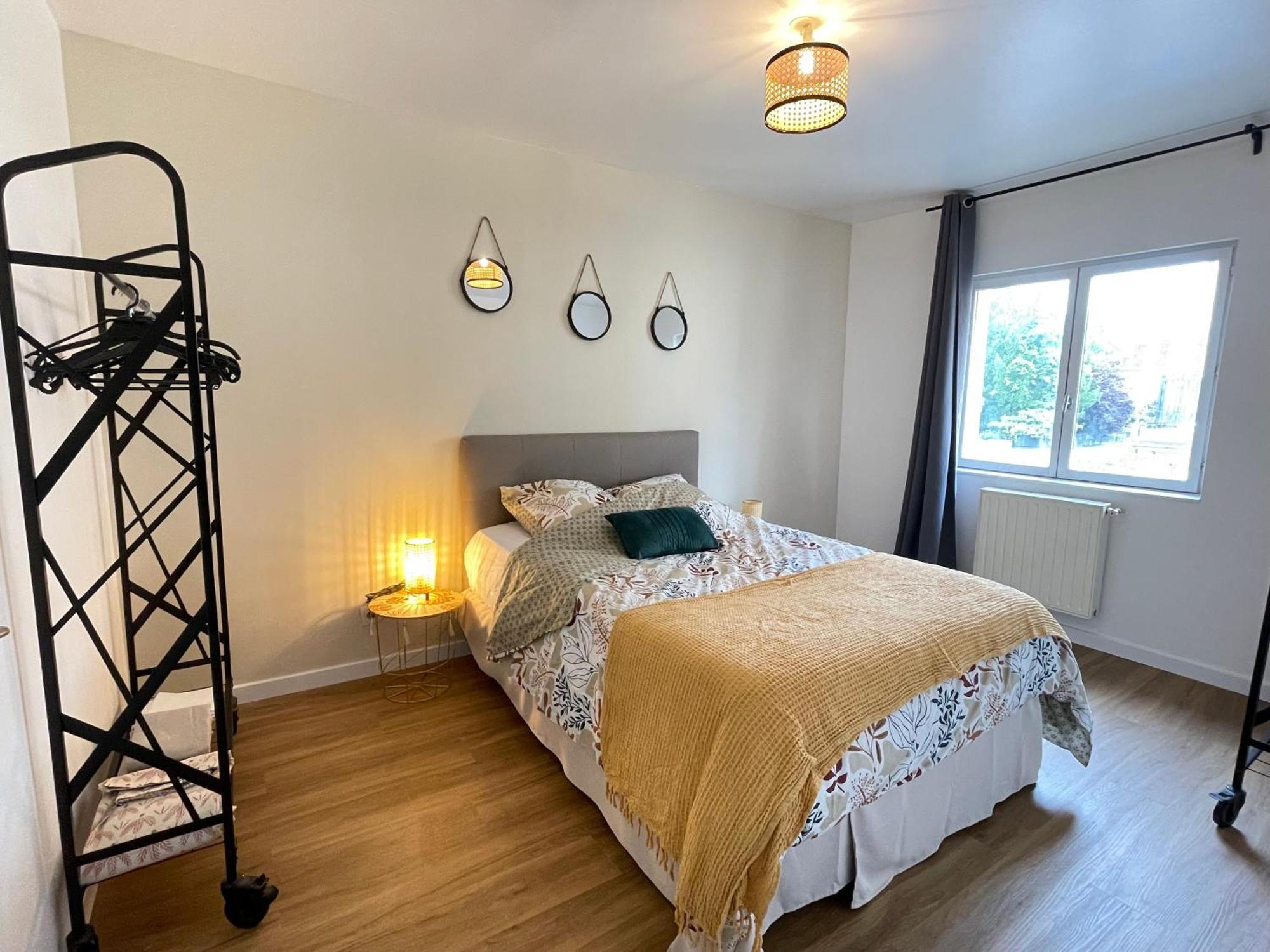 Appartement Hexagone Wifi Un Sejour A Part à Longeville-les-Metz Extérieur photo