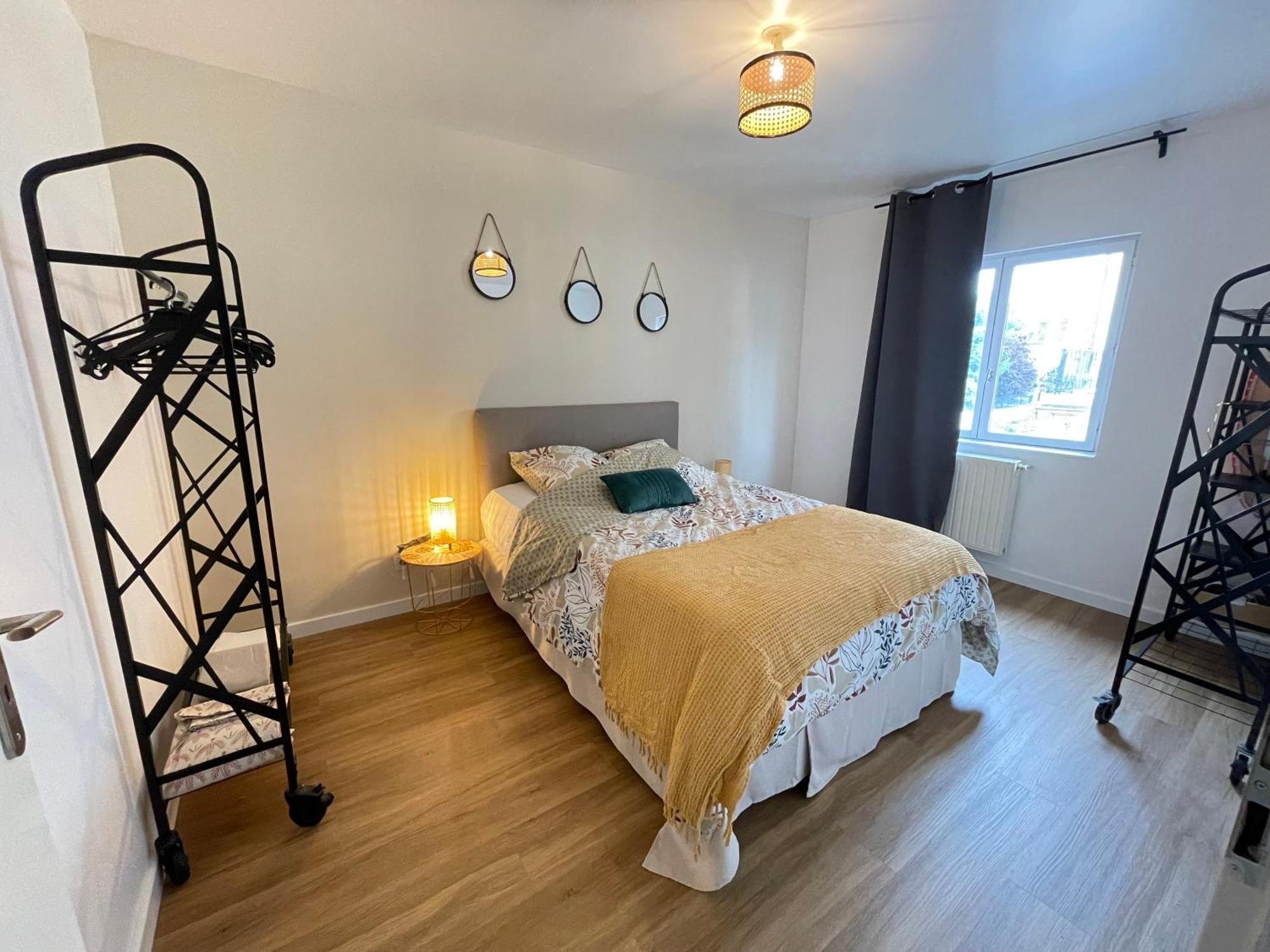 Appartement Hexagone Wifi Un Sejour A Part à Longeville-les-Metz Extérieur photo