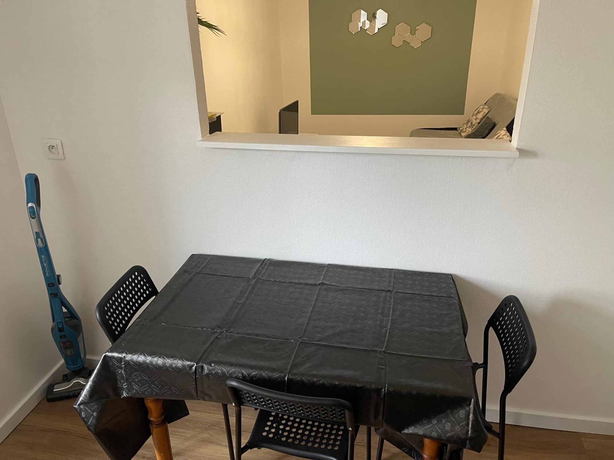 Appartement Hexagone Wifi Un Sejour A Part à Longeville-les-Metz Extérieur photo